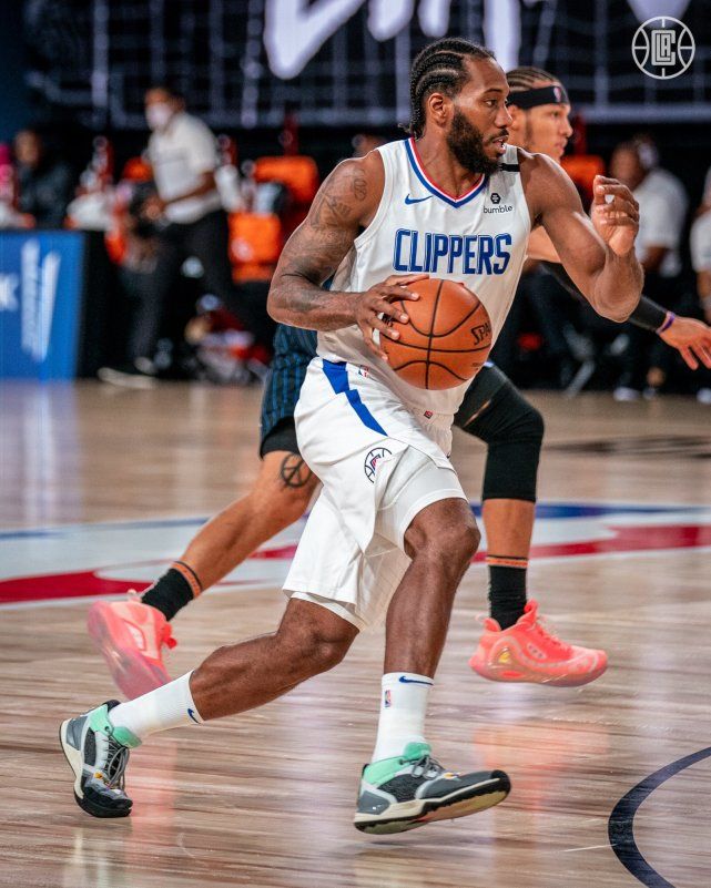 九游登录入口-欧联倒计时；上海海港窗口期手感冰凉；细节引发关注；赛场秩序良好；年轻球员得到机会(欧联杯积分榜)