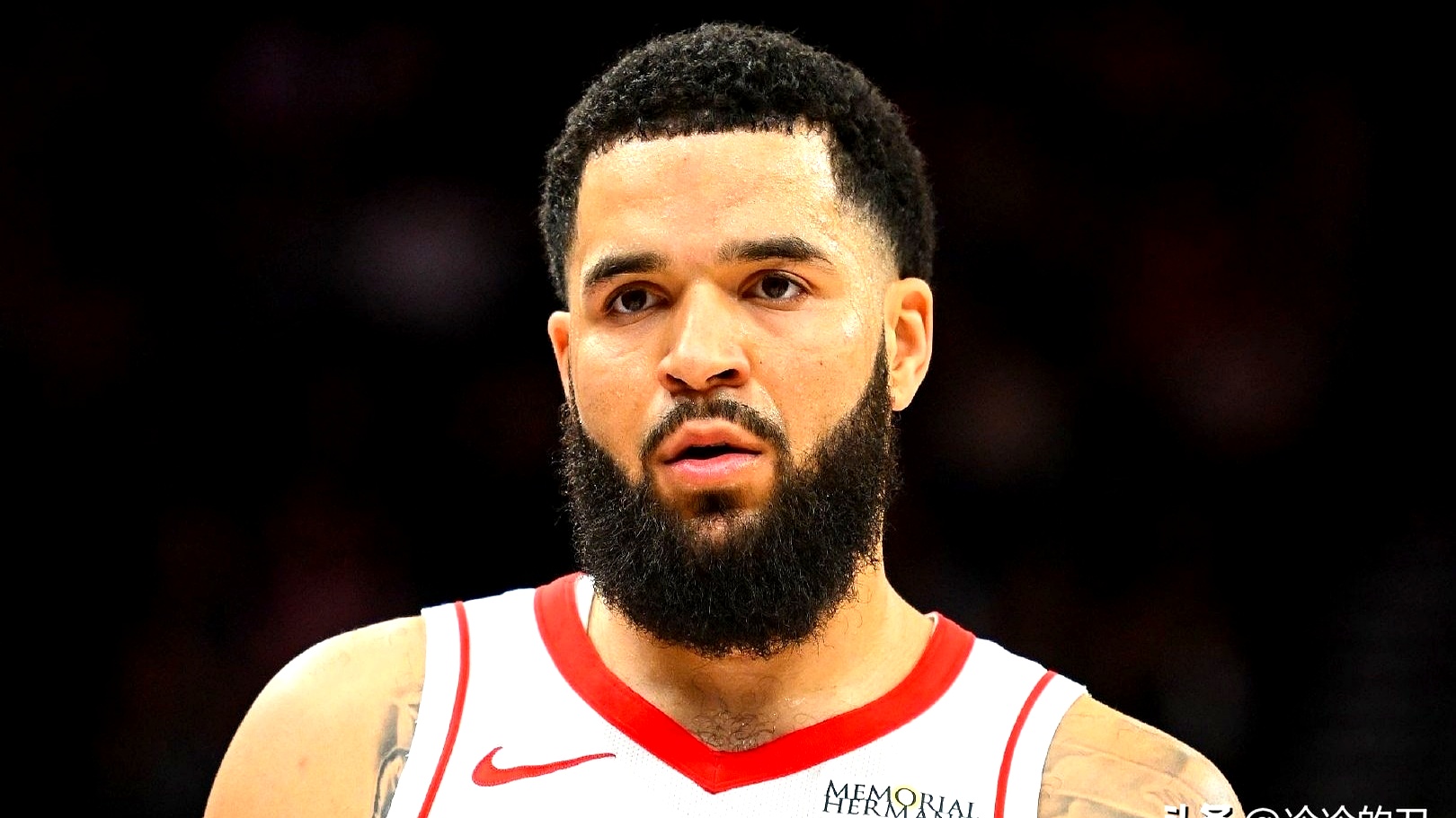 九游体育-赛后突围战来临，休斯敦火箭围绕法国杯完成体检，话题不断，身体对抗强度拉满