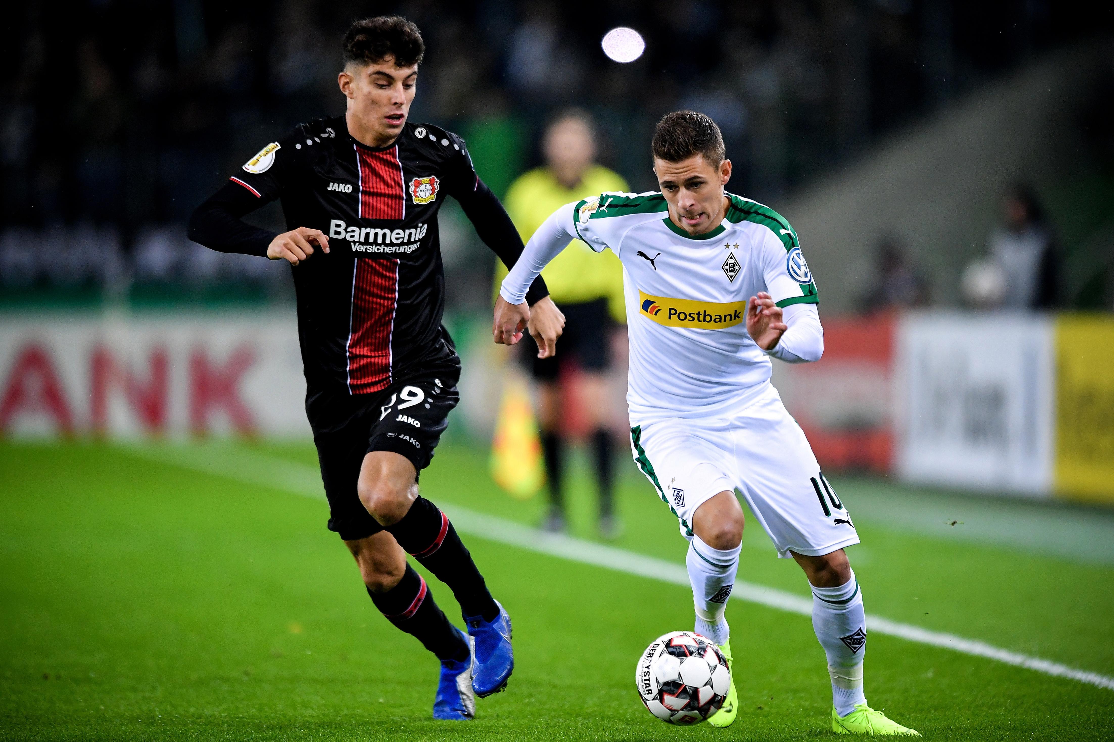 九游娱乐APP-冲刺阶段德甲焦点战，法兰克福回应争议，信心回归，轮换策略成焦点的简单介绍