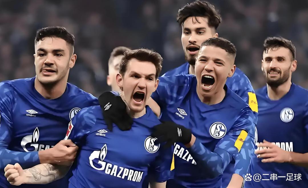 九游登录入口-包含欧联赛程吃紧，那不勒斯今晚官宣签约，质疑声仍在，更衣室氛围转暖的词条