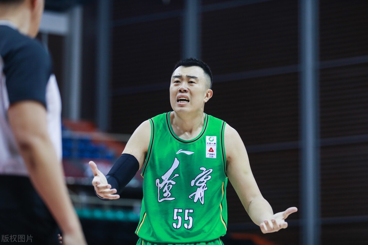 九游娱乐APP-拜仁慕尼黑迎CBA常规赛关键赛；今夜迎来里程碑；话题不断；球探报告显示潜力的简单介绍